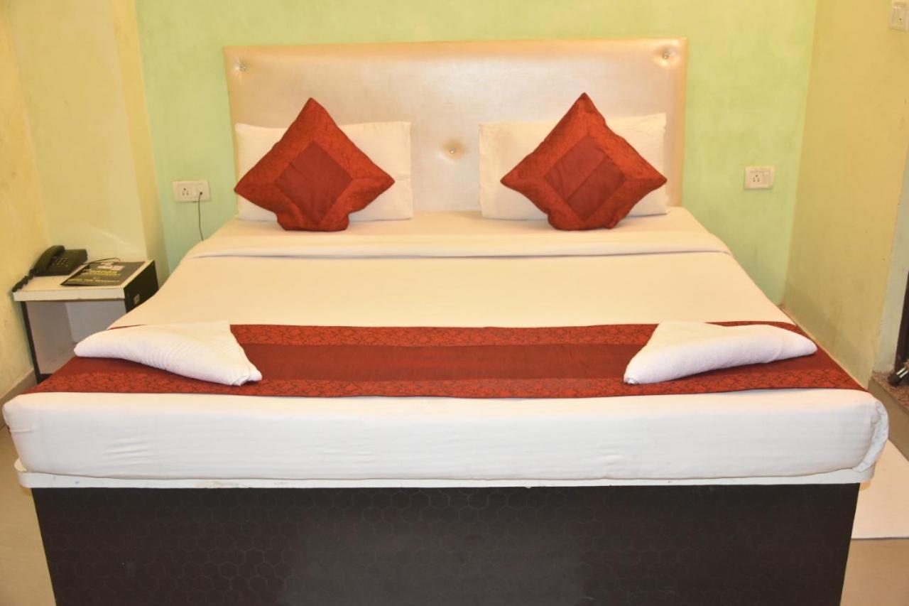 ורנאסי Hotel Yug Residency מראה חיצוני תמונה