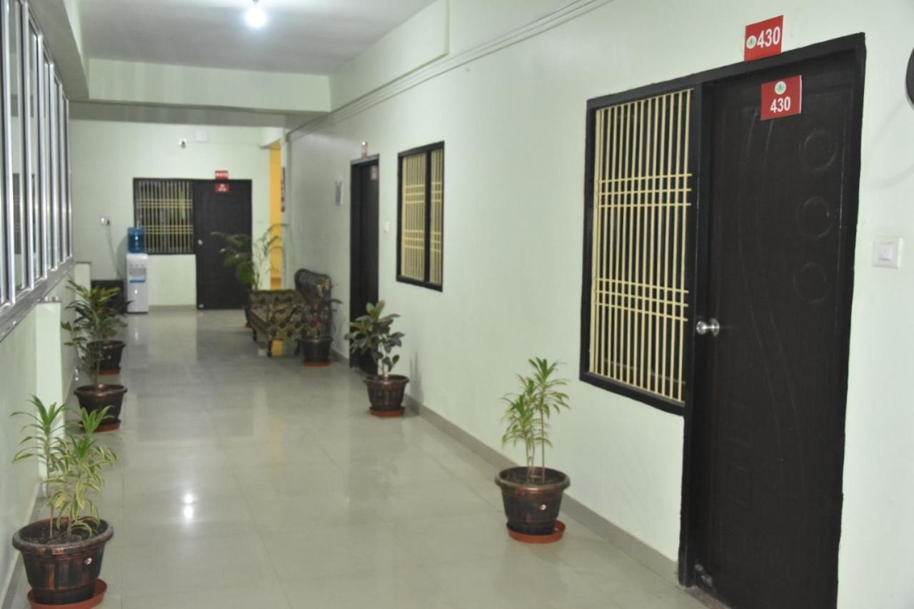 ורנאסי Hotel Yug Residency מראה חיצוני תמונה