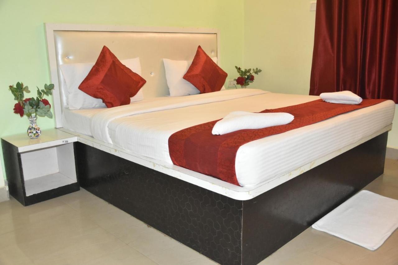 ורנאסי Hotel Yug Residency מראה חיצוני תמונה