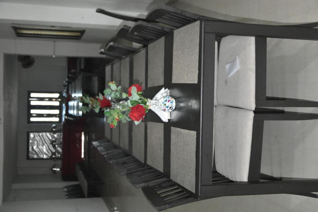 ורנאסי Hotel Yug Residency מראה חיצוני תמונה