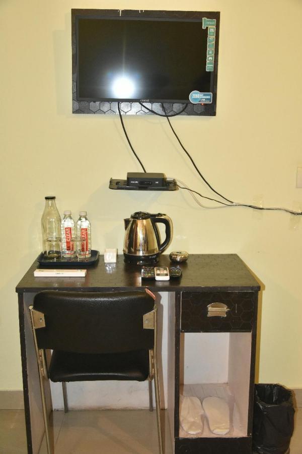 ורנאסי Hotel Yug Residency מראה חיצוני תמונה